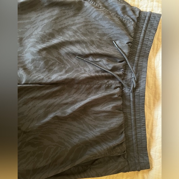 Gap Runaround High Waisted Runaround Pants in XL - Picture 4 of 6